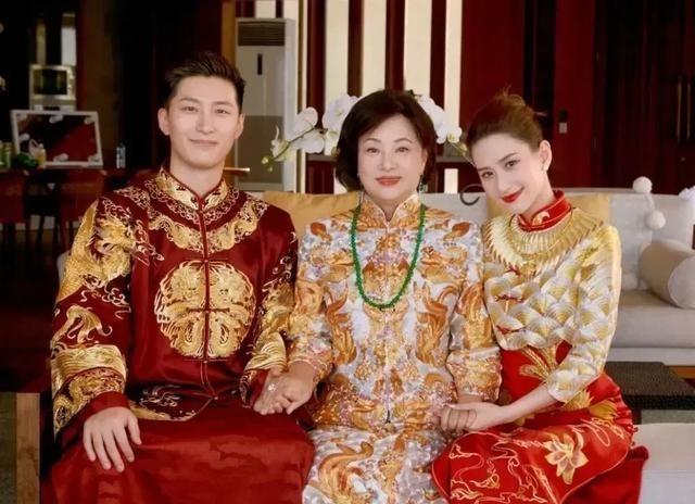 别看三太陈婉珍有60亿资产，但她的婚姻生活一点也不幸福，在何超莲出生钱就抑郁过，