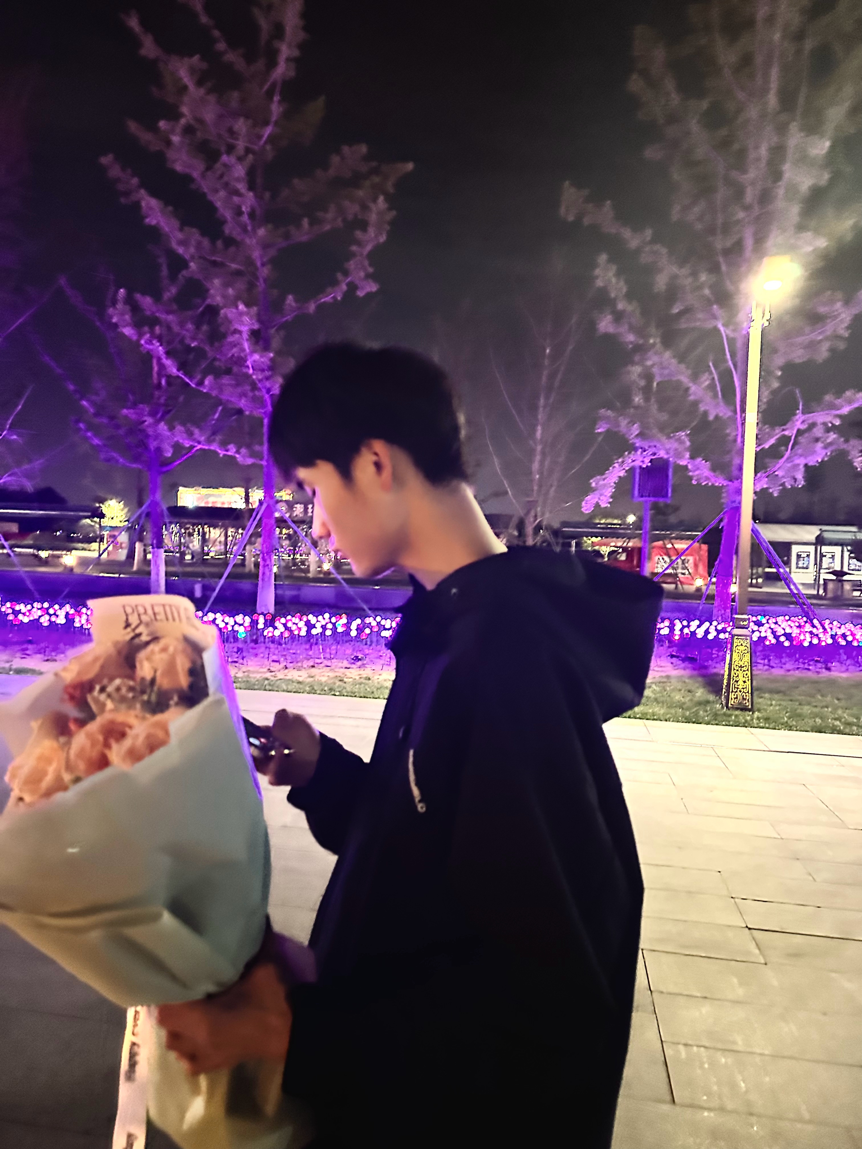 揭秘：他和花 ​​​