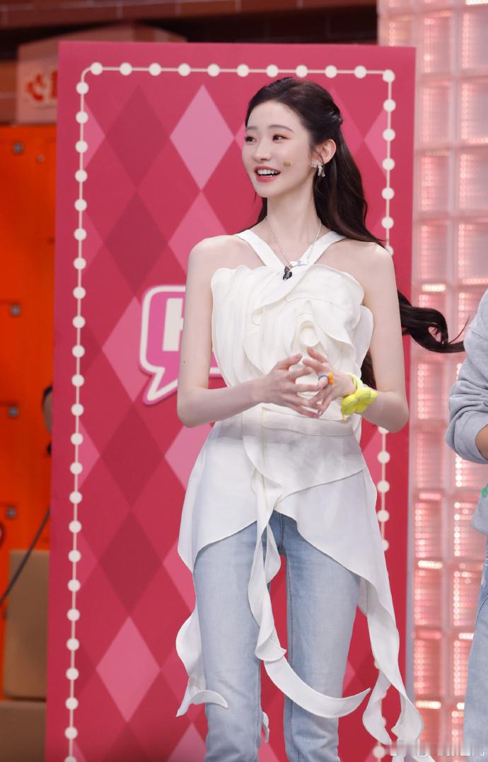 你好星期六你好星期六全员小品人你好星期六粤语猜词手舞足蹈，表情动作全是戏，不演小