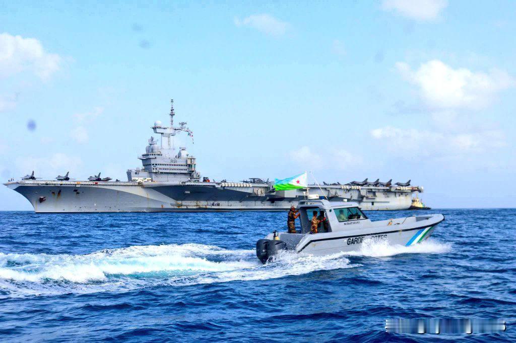 🇫🇷 法国海军航空母舰“戴高乐”号（R91）已抵达吉布提。