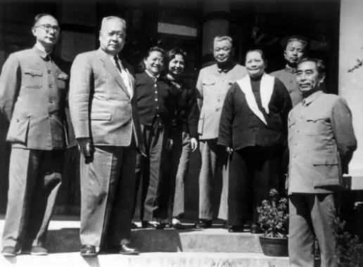 1975 年总理重病，全城难寻一枚鸽蛋，一段鸽蛋往事，道尽老一辈革命者的君子之交
