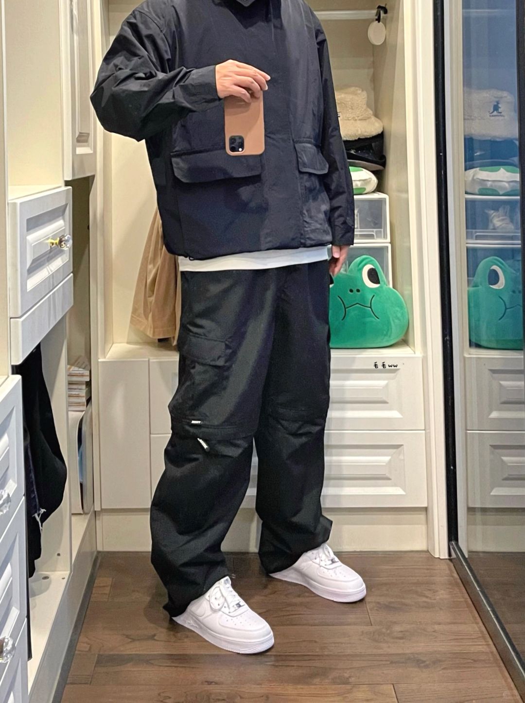 户外黑色系｜冲锋衣穿搭