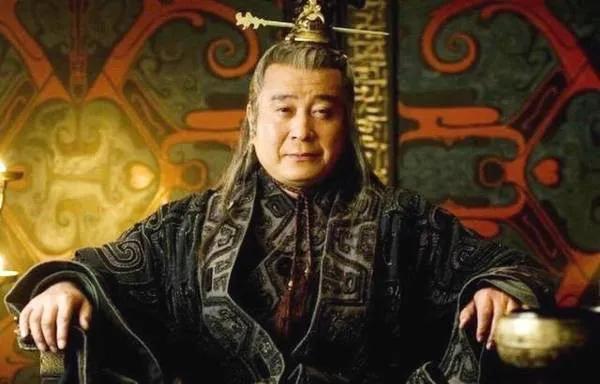 尼采说：“这个世界上，善良没有用，宽容没有用，温柔以待没有用，与世无争没有用，你