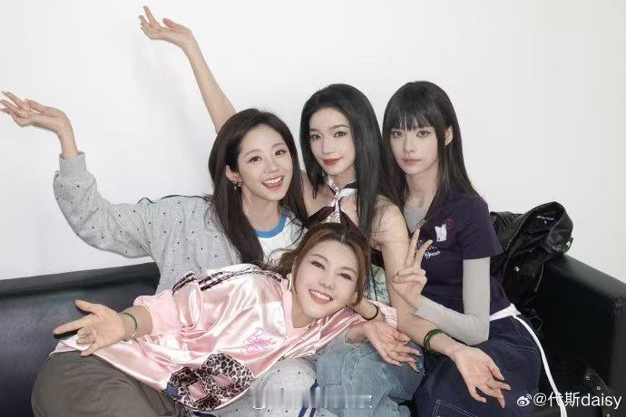 代斯也叽里咕噜上了乘风2026《达拉崩吧》太难啦！代斯都叽里咕噜，学词费老大劲，