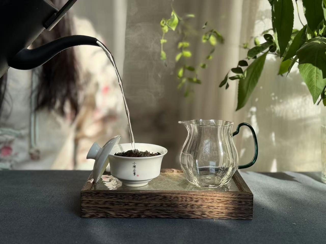 岩茶，10个人里面有8个人喝错了
岩茶的正确冲泡方法，一次性告诉你！
①茶具。