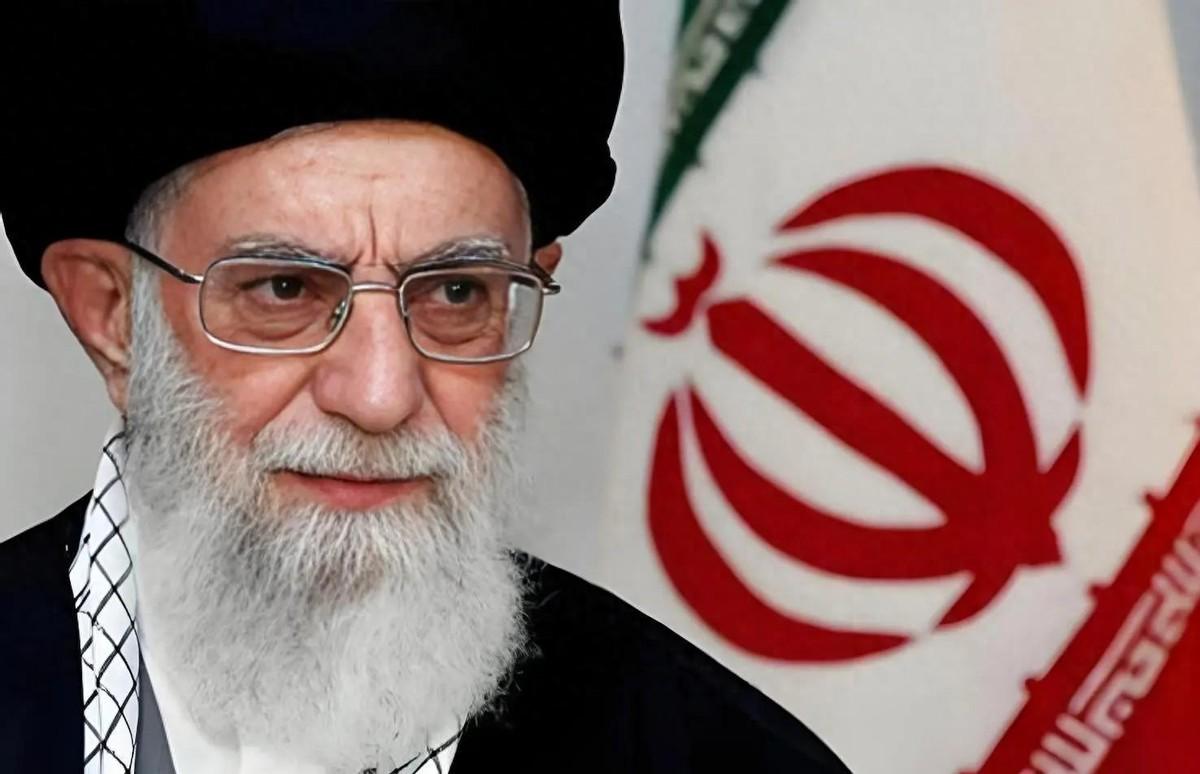 会议时间临时从晚上改到白天，哈梅内伊以为这一手能打乱对手节奏。

谁能想到，美以