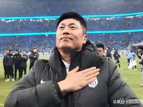 中超最佳教练还得看最终排名啊…今日某报报道，今年的中超最佳教练，非大连英博李国旭