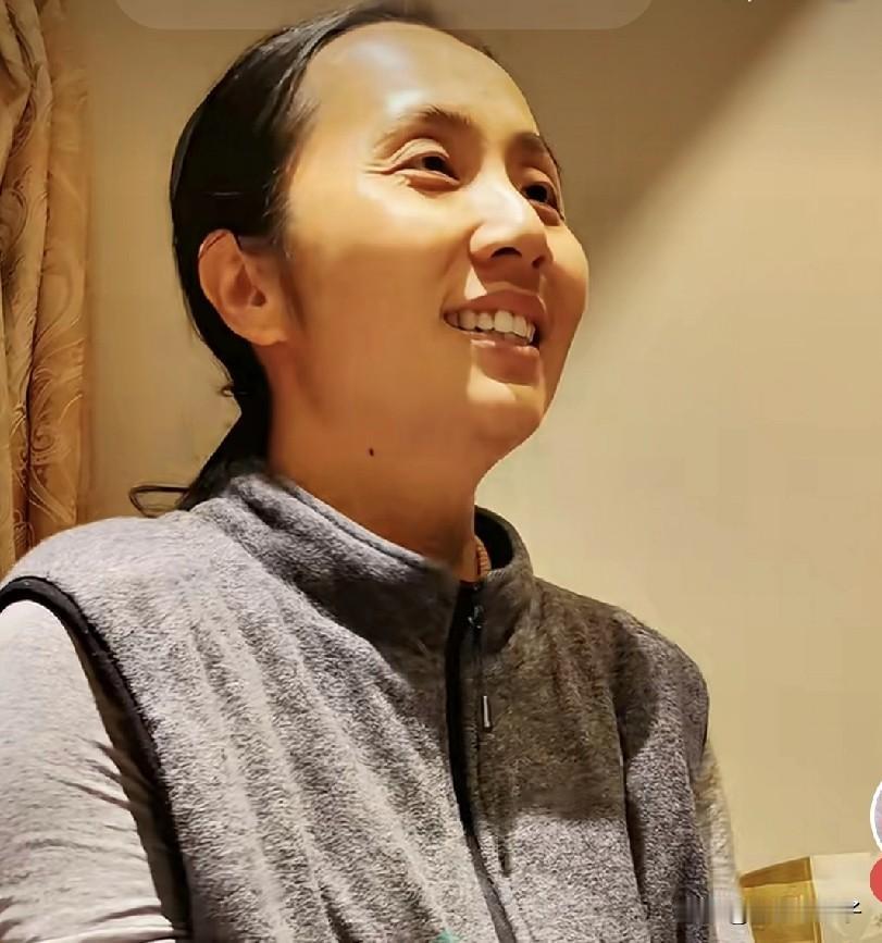 刘宁直播的时候，网友问你的人生目标是什么？似乎在提醒她该为自己而活，已经40岁了