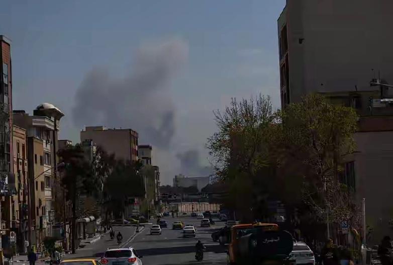 美智库披露美国对伊朗军事行动前四天就得花37亿美元，这钱烧得可真够快的！要知道，