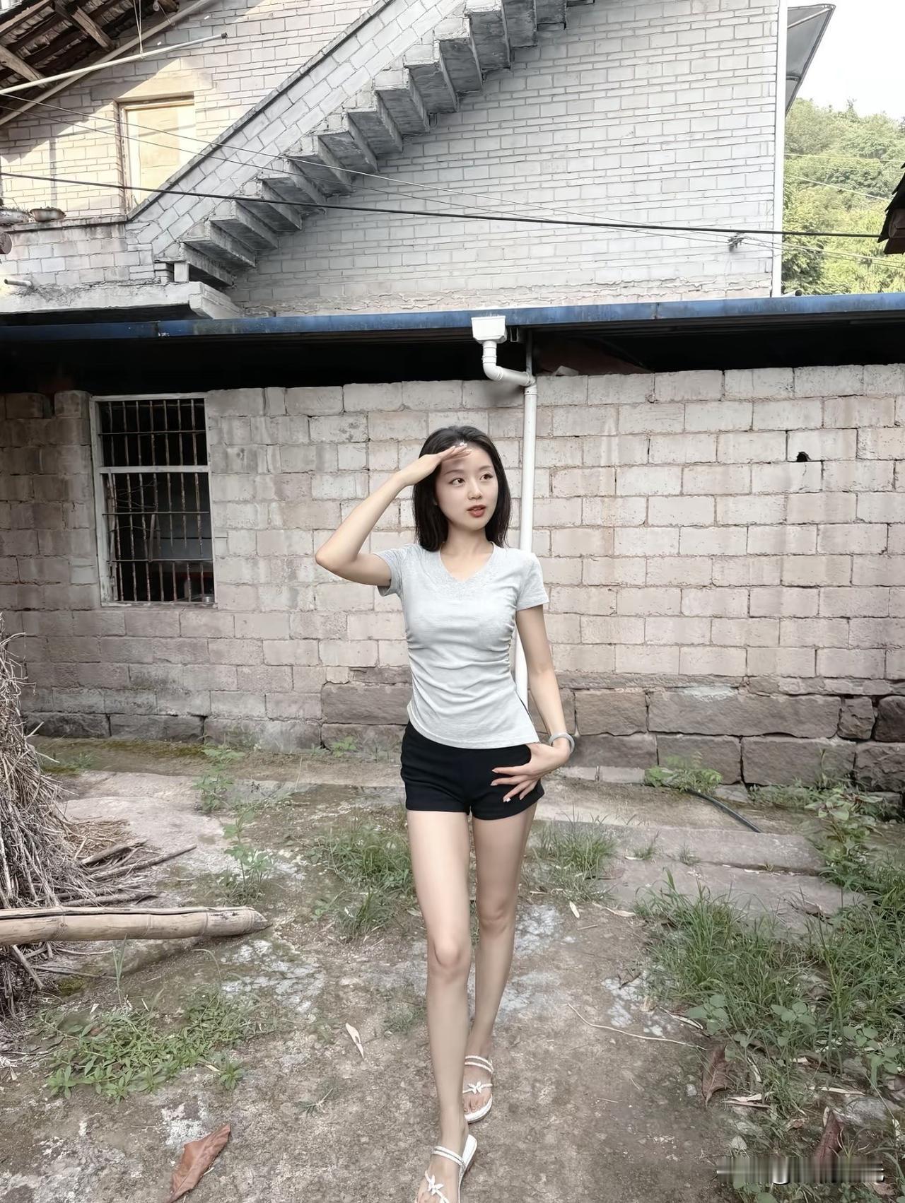 凡是用金钱泡来的女人
都不是真正喜欢你的人
而真正喜欢你人的女人
不会动不动就跟