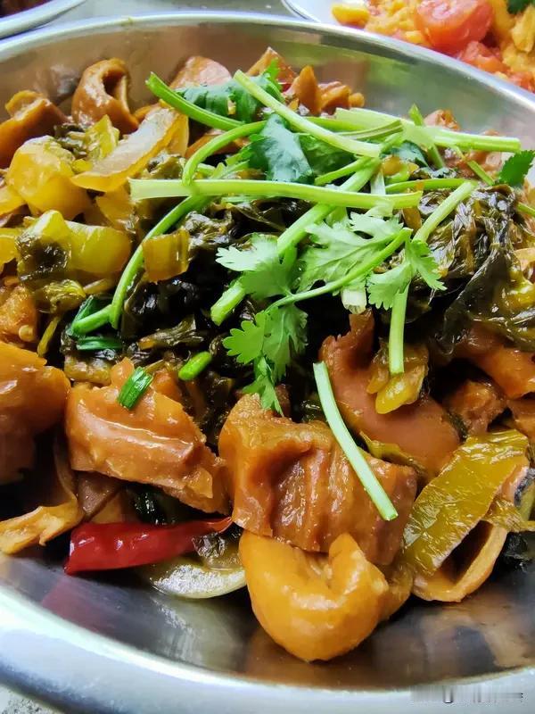 我超赞同“好儿子更要有好媳妇”这句话。儿子再优秀，忙着赚钱养家，陪父母的时间有限