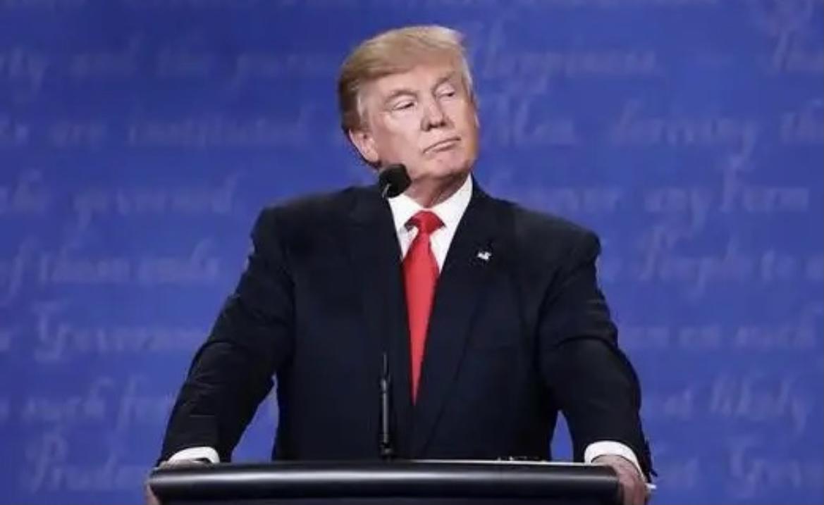 要说这个世界上谁最爱出尔反尔、毫无诚信可言？特朗普称第二，没人敢称第一！
一个月