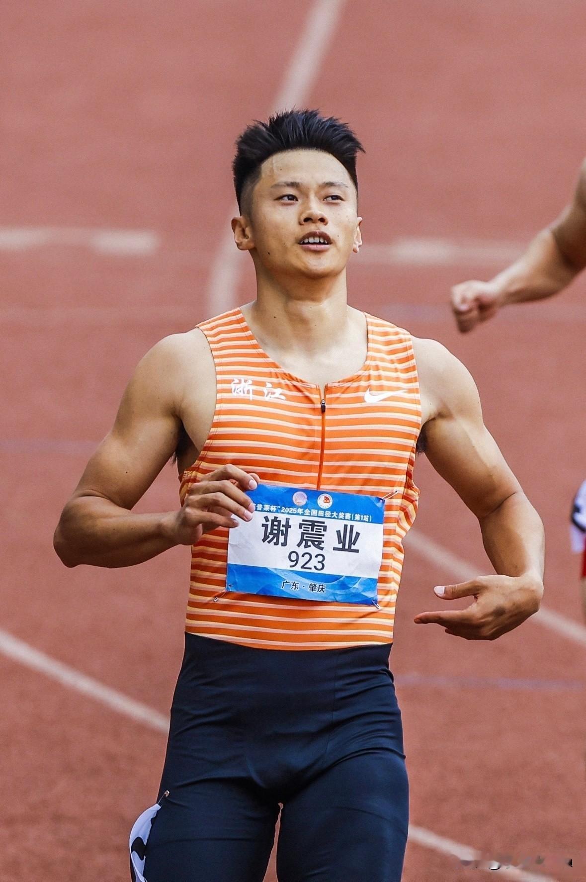 33岁老将谢震业全锦赛百米强势夺冠，10秒10的成绩是“老将迟暮”还是“王者归来