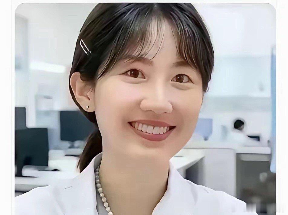 爆炸性新闻，湖南眼科顶级专家曾琦没去香港，而是受聘于浙江大学第四医院，今年七月开