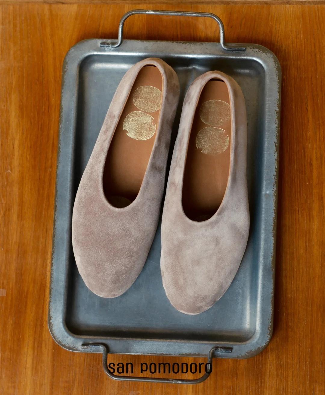 Oat Gray Babycalf Suede
陆续接到34码和41码脚型的客人