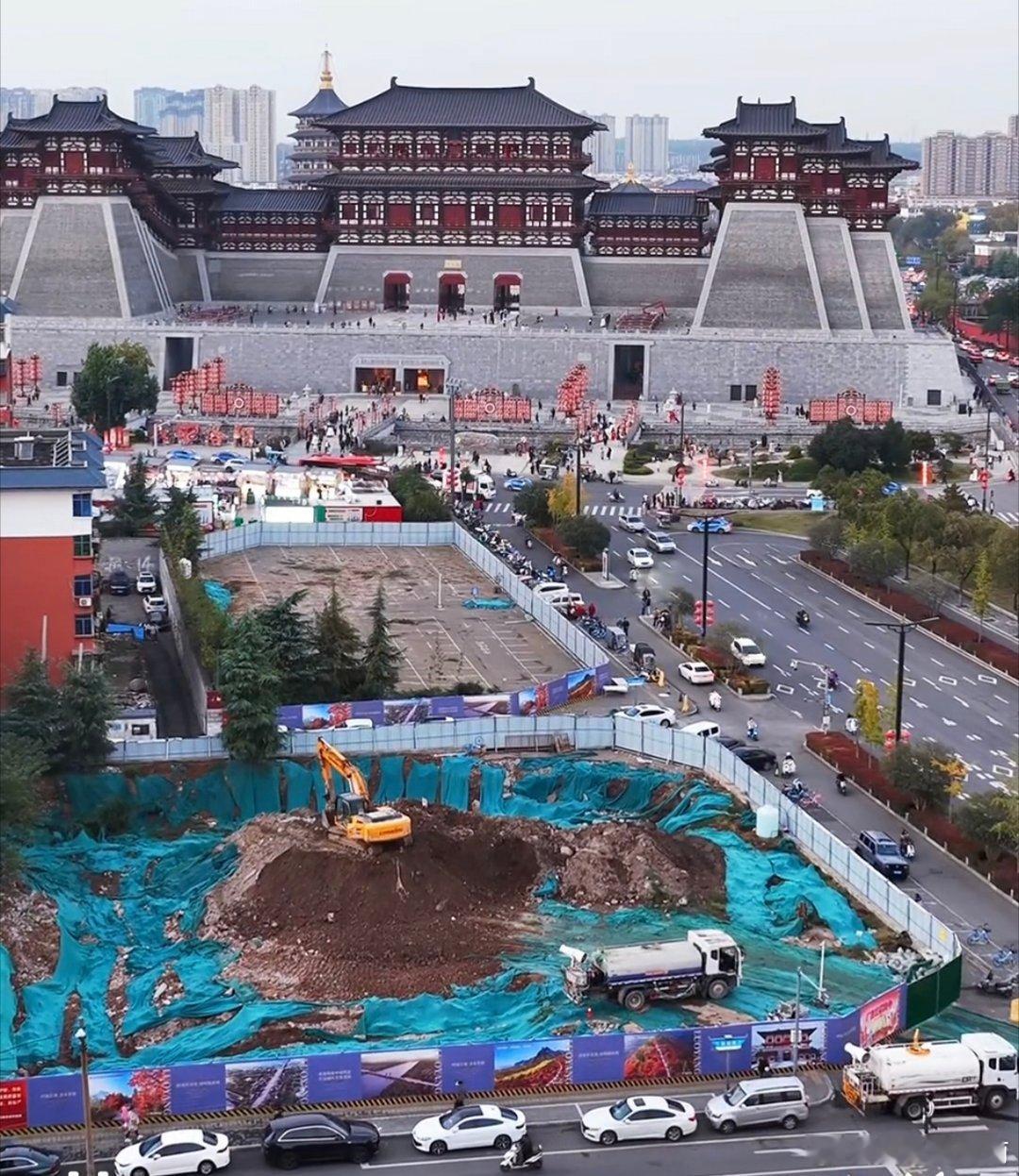 应天门南最新进展，部分已经围挡施工，历史中轴线贯通重要环节要一步步实现了！ 