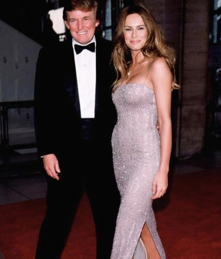 特朗普撒了28年谎？刚解密的FBI文件，把他和梅拉尼娅的“红娘”换了个人。

这