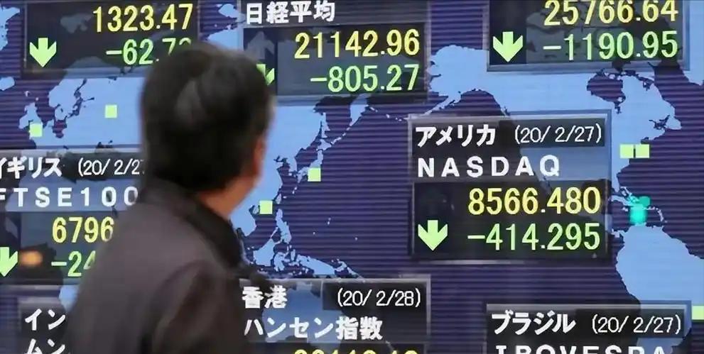 [月亮]限时两年的减税新政！日本消费税先降后涨，物价波动或将加重民众生活负担
