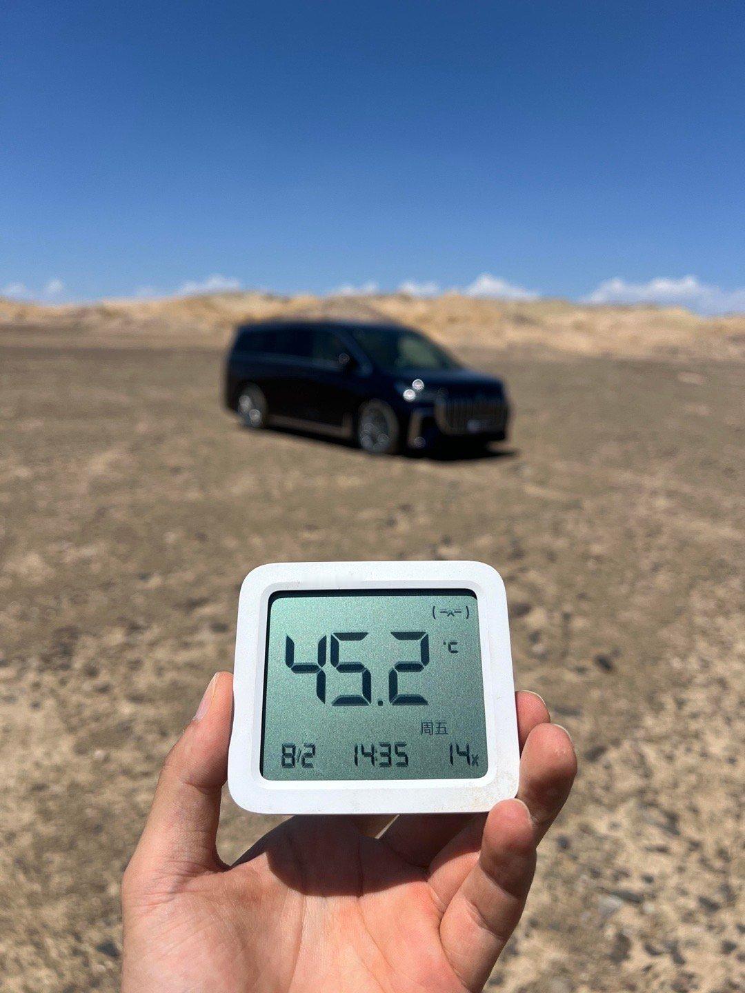 本日份#大家车岚图嘻游记# 看图说话：1、在气温45度的地方拍了一天的视频。2、