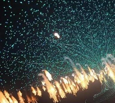 《马斯克惊呆了！16000架无人机照亮浏阳夜空，这不是演出，是对全球的颠覆性超越