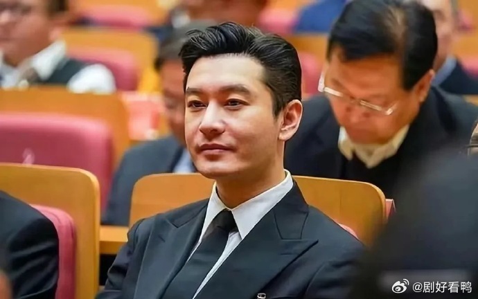 黄晓明的旗下艺人竟没有一个是火的 ​​​