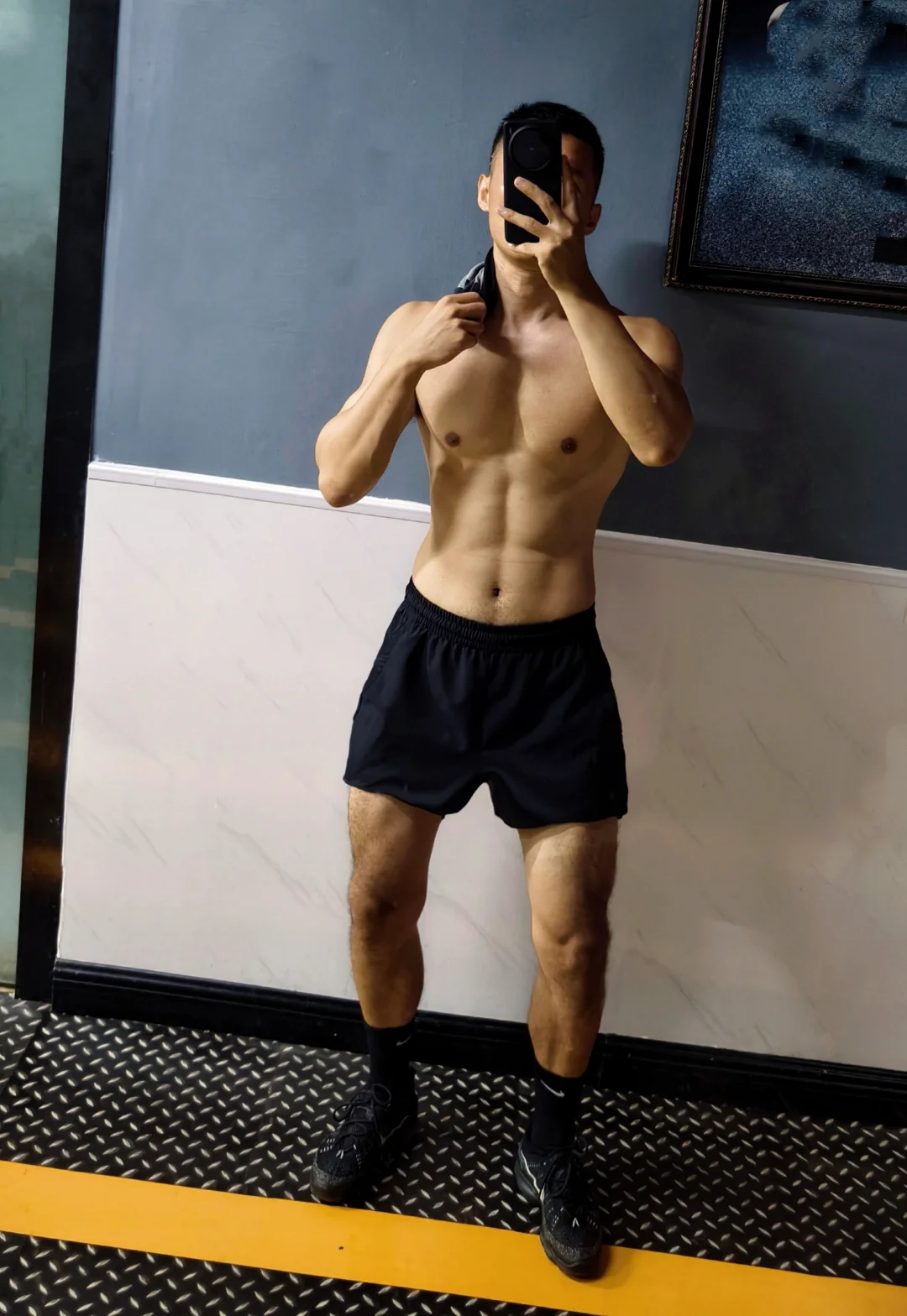 体脂下来后线条感好了很多