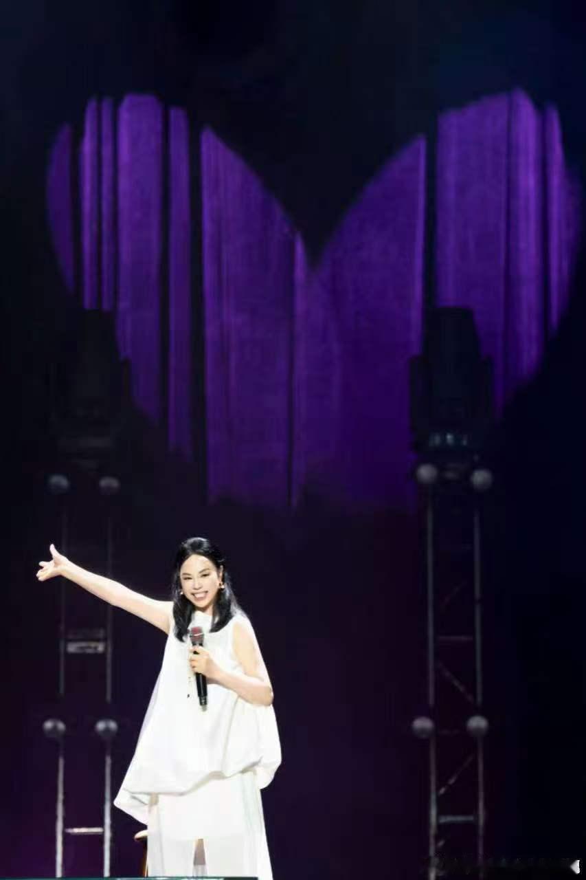 黄绮珊黄绮珊首登歌手演出服十年没丢歌手十季回访特别企划歌手2026歌手 2026