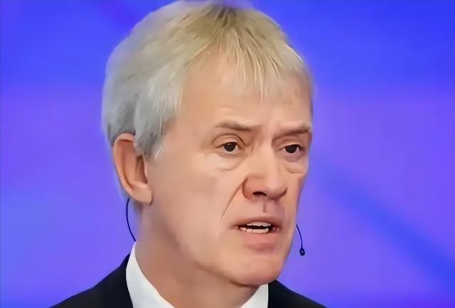 美国：绝不允许把使用美国技术的光刻机，卖给中国！中国：绝不允许把使用中国稀土的光