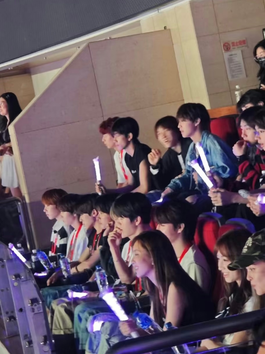 我们六小鬼看张艺兴演唱会了！NCTWISH看张艺兴演唱会 ​​​