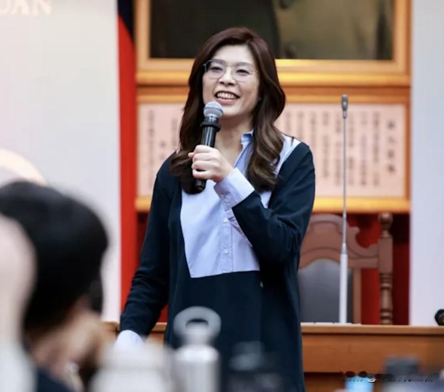 国民党主席郑丽文近日在接受彭文正专访时，针对所谓“台湾现况就是和平的独立”一说明