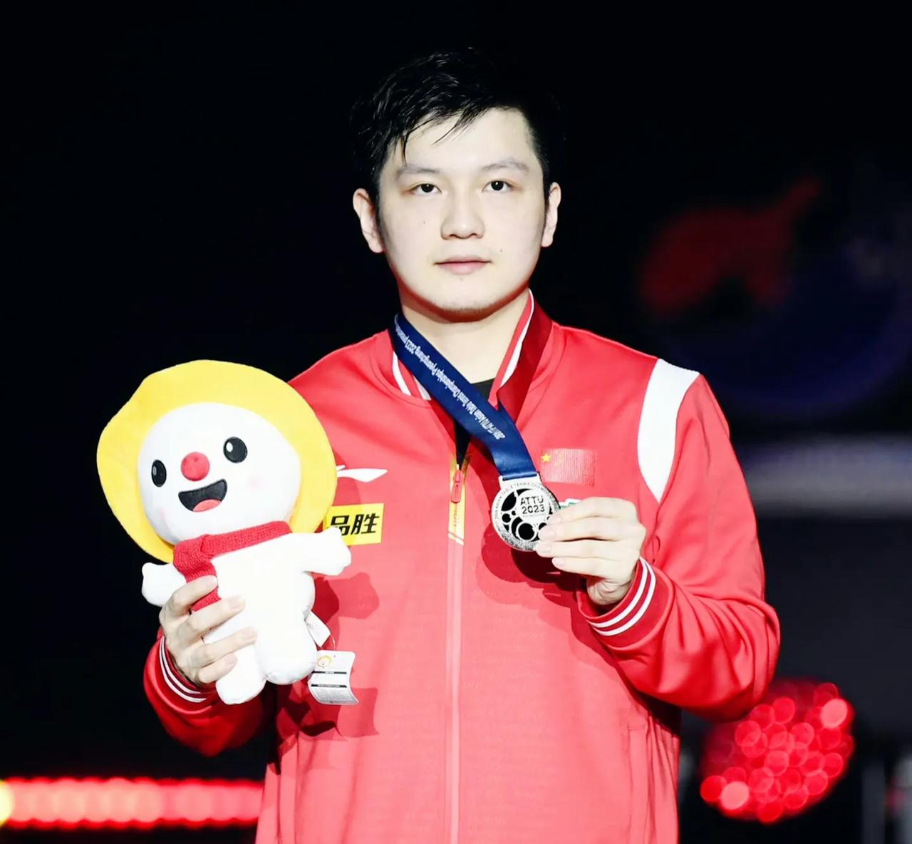#2023国际乒联第37周排名# 9月12男单最新排名：
樊振东7150分，第一