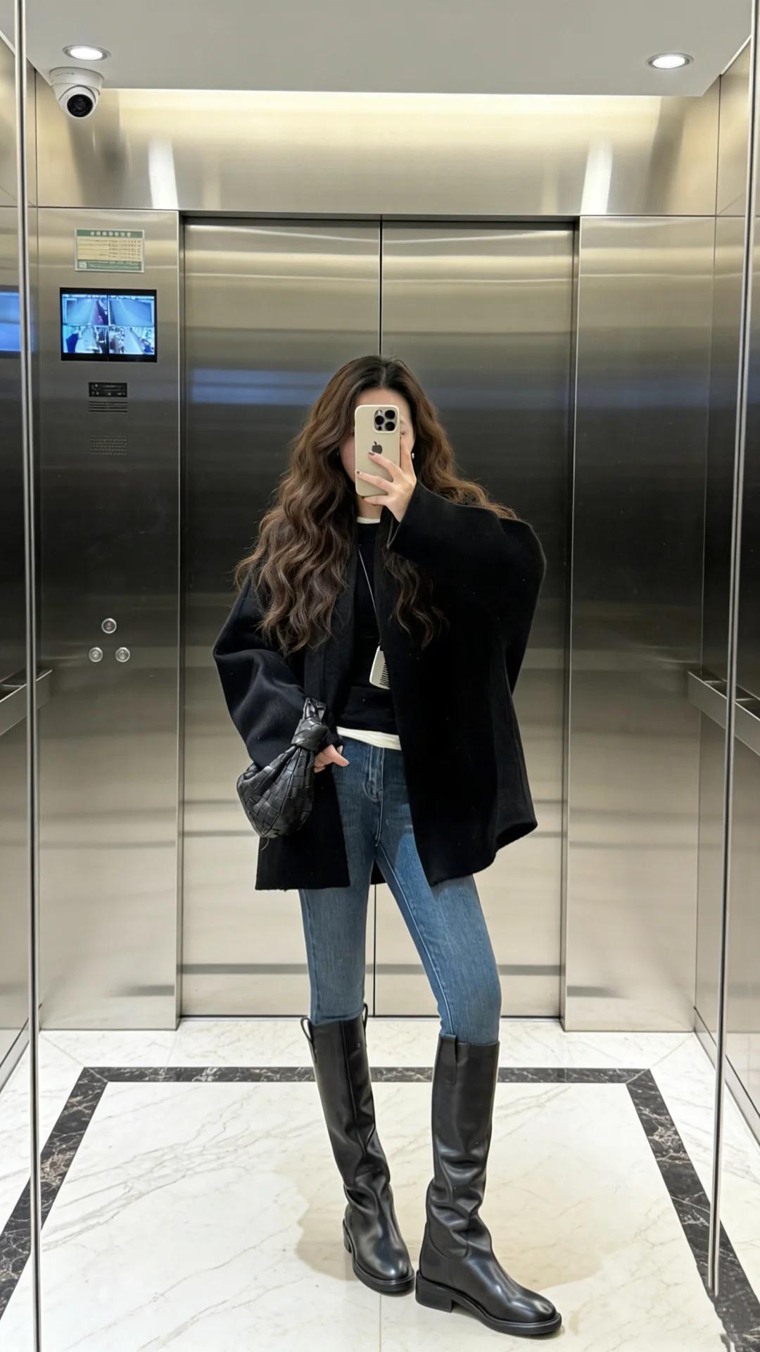 优雅型女孩子该怎么穿?女生审美：1还是2
帮忙选一选[话题] 狠狠期待一下秋冬[