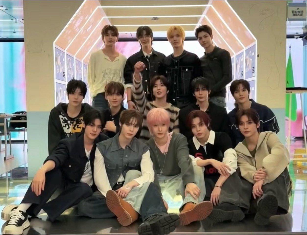 吴弦俊美的我一直在呕 