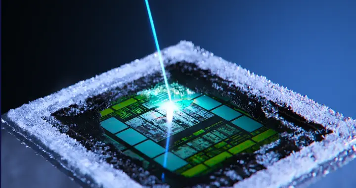 有點反直覺，這家初創用“光”給芯片散熱