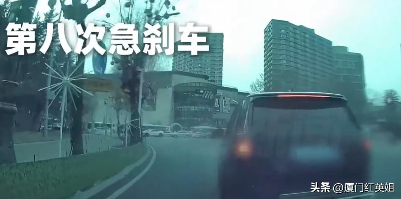 盘点路虎车主三宗罪，舆论监督成为维权转折点，后续来了:
1.一分钟内连续8 次恶