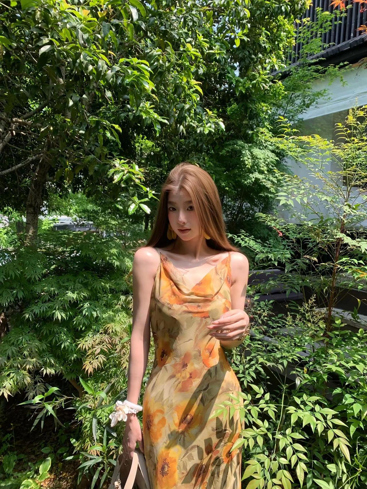 我们的生命 是一万次的春和景明 夏日花园穿搭 庭院穿搭 拍出东方美学 度假神裙