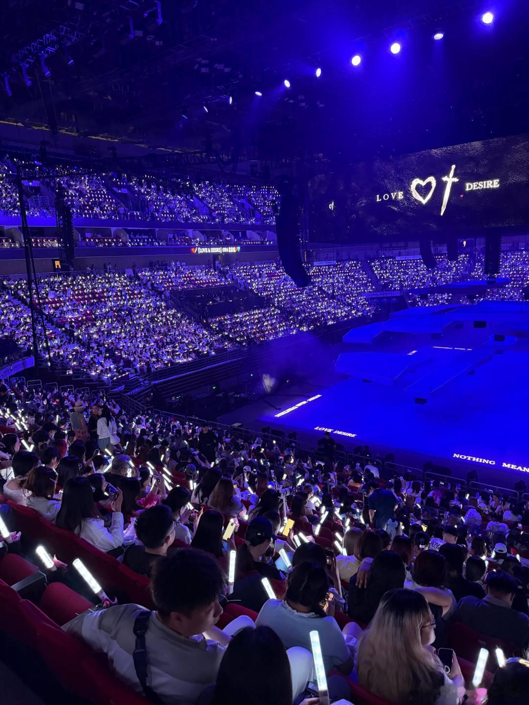 周震南北京演唱会上座率 用满座现场说话，周震南北京演唱会上座率无可挑剔，人气肉眼