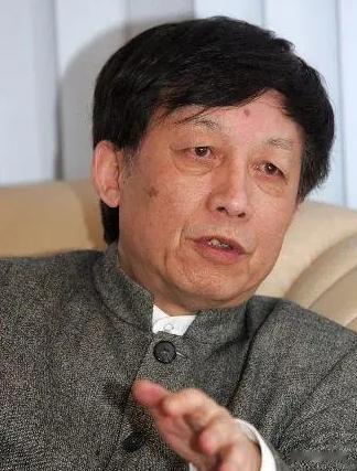 易中天曾说：“什么叫做局，所有伤害你的人全部是故意的，无一例外。如果他们请求你的