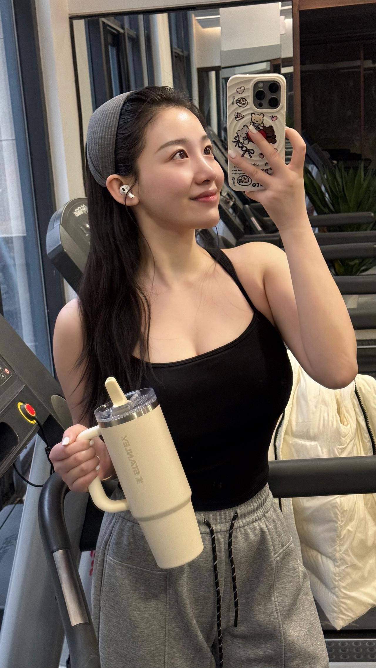 白羊座 氛围感 自律 御姐 ootd穿搭