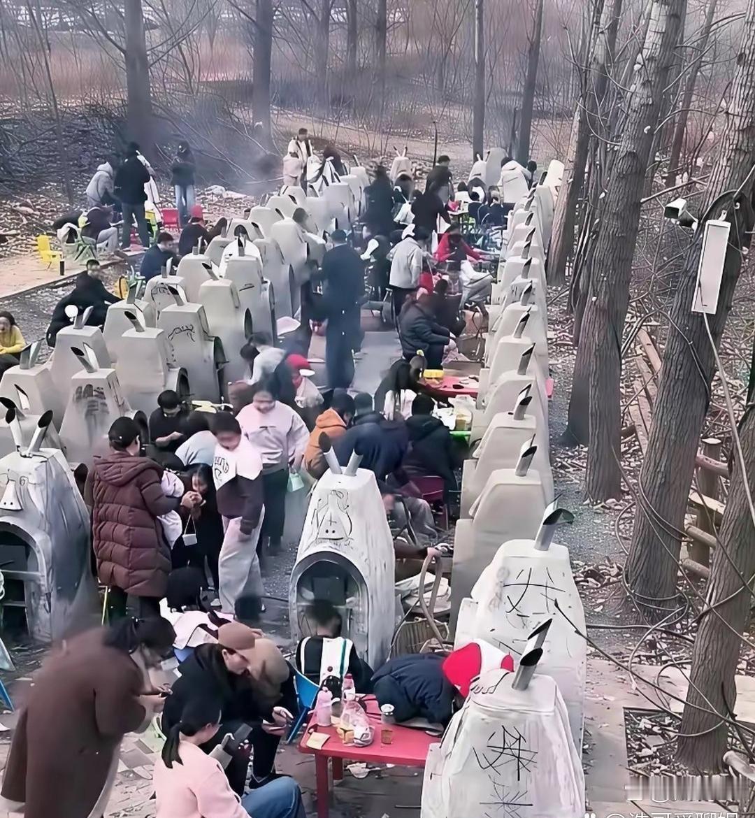 天呐！我差⁠点以‏‎为是去‏上坟‏呢﻿‎。现在城里人都流行这样‎了吗？ 