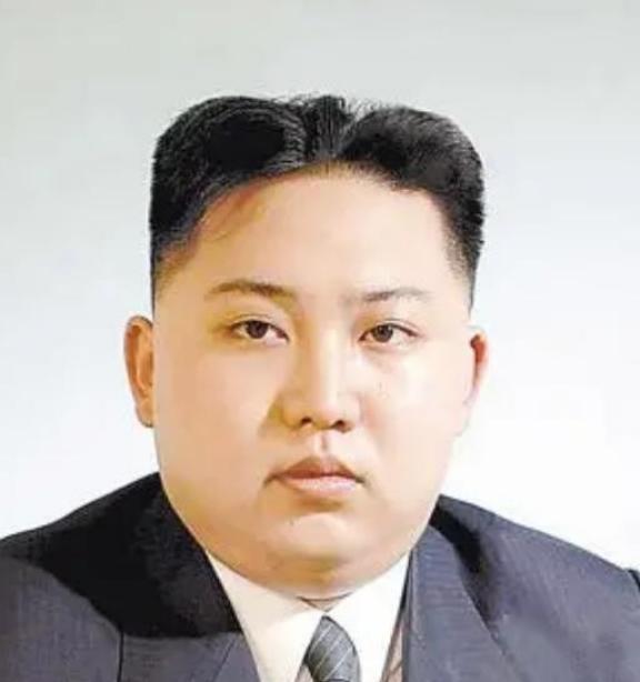 日本为何独独对朝鲜瑟瑟发抖？！很多人以为是怕平壤的核武器，实事求是讲，这只是表象