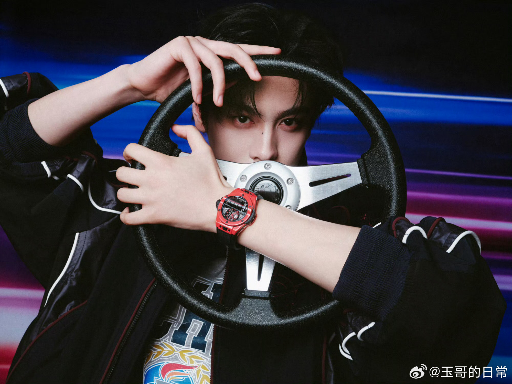 田栩宁说别摸花了冠军亲签2026年3月13日，艺人田栩宁在F1中国大奖赛活动现场