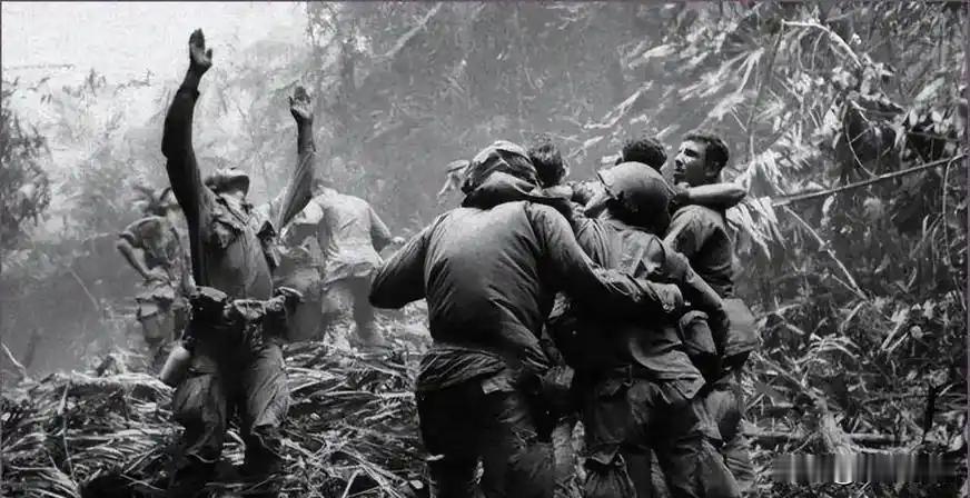 1979年解放军撤离越南，炸毁的大桥下竟藏着更狠后手，一个铁疙瘩让越南疼了四十年
