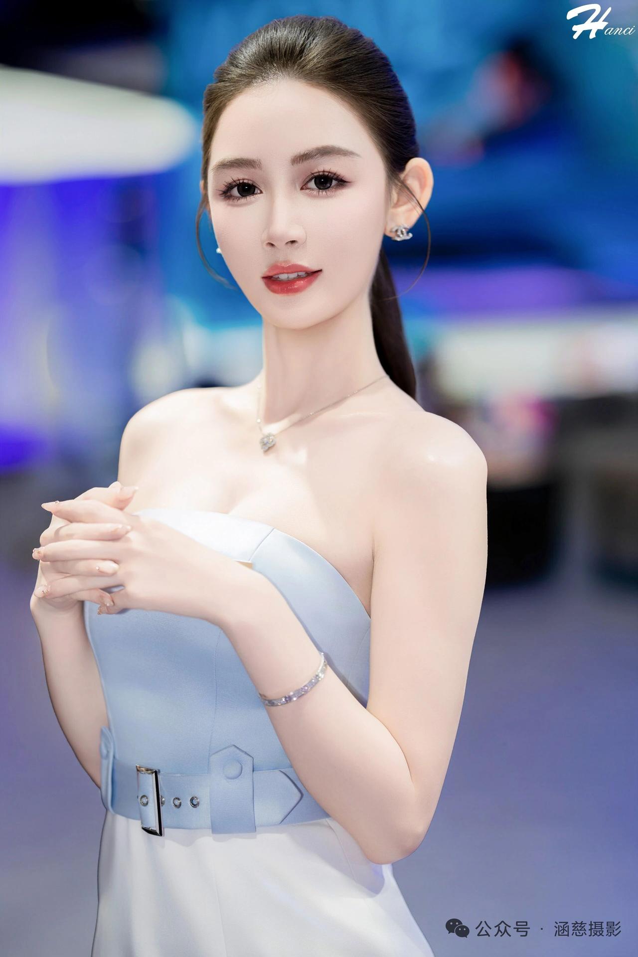 今日美图秀秀靓丽美照 美女自拍图 万能美图秀秀 秀秀自拍 优质图片推荐