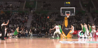 报复性反弹！CBA辽宁轻取福建，赵继伟27分+6板+8助+2断+5误，投篮命中率