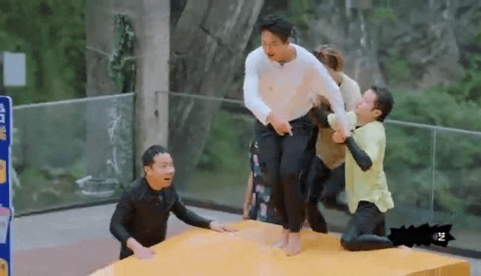 邓超鹿晗陈赫没招了五哈把超赫鹿整没招了哈哈哈哈哈 邓超陈赫鹿晗面对下水挑战，从挣