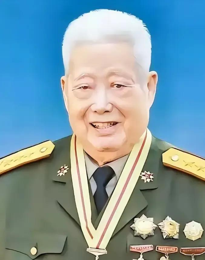 1950年，解放海南时，韩先楚焦急地看着118师的指战员：“谁愿意带队登岛？”下