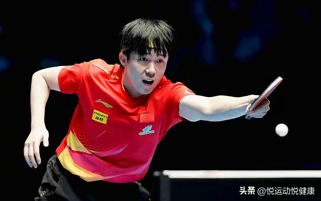 王楚钦重返世界第一，王者归来！王楚钦4-0暴扫雨果！完美复仇夺冠，世界第一又回来