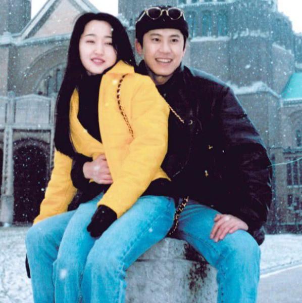 隐瞒了28年后，杨钰莹终于坦言，如果当年答应了毛宁，现在早就当妈了。上世纪90年