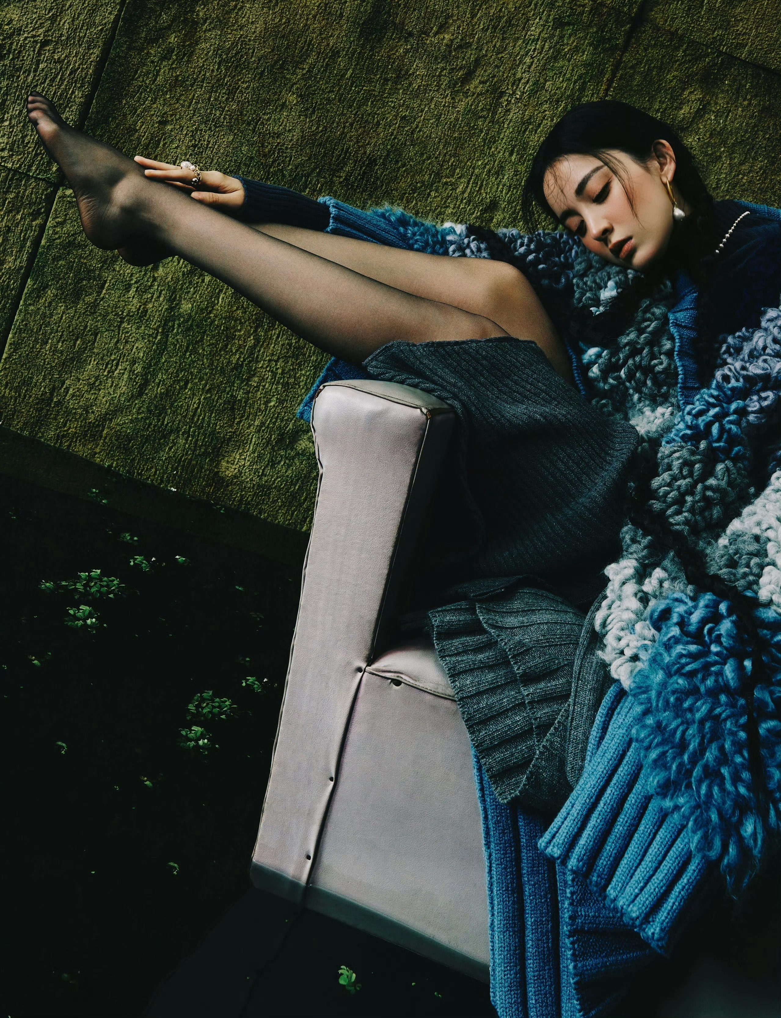 娜扎一字马腿长娜扎 Saint Laurent 圣罗兰👠期待演员娜扎2025微